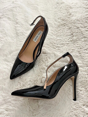 Steve Madden Malcolm Black Patent Pointed-Toe Heels